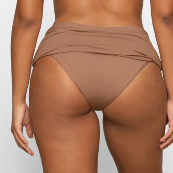 NEW SKIMS  Shaping Swim Ruched Underwire Bikini Size XS - Picture 7 of 7